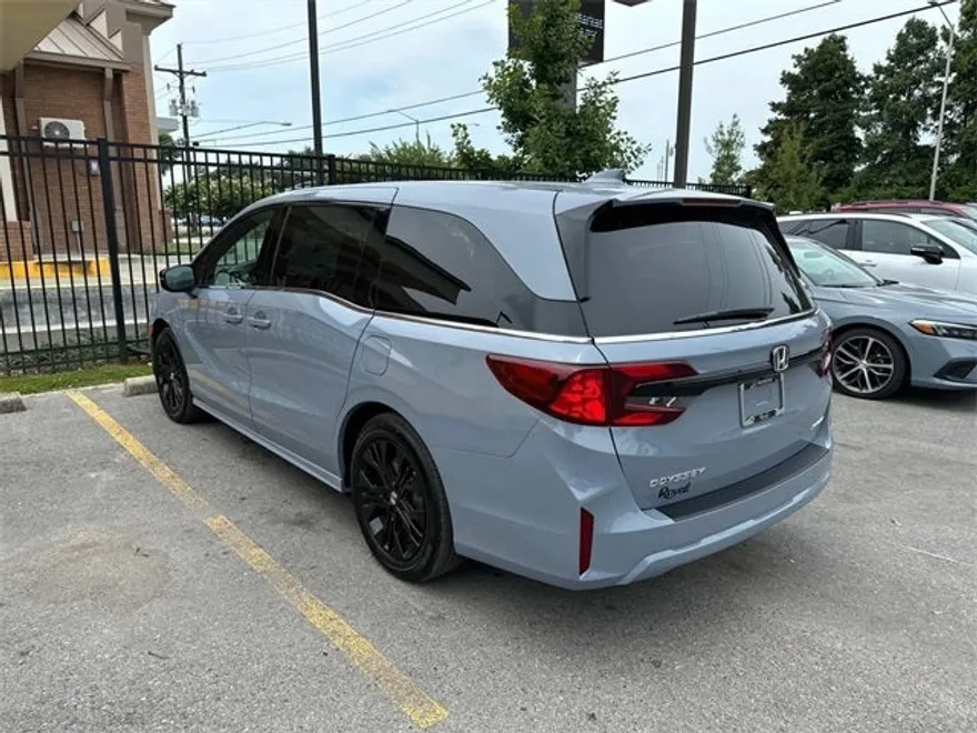 2026 Honda Odyssey photo 1