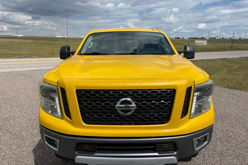 2016 Nissan Titan PRO-4X photo 1