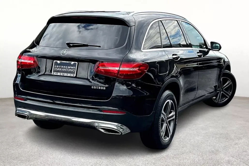 2018 Mercedes Benz GLC 300 photo 1