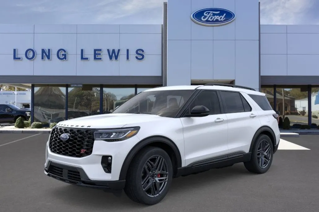 2025 Ford Explorer ST photo 1