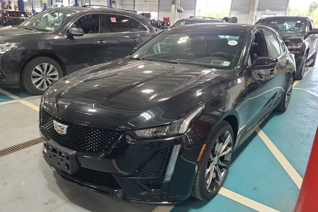 2021 Cadillac CT5 V photo 1