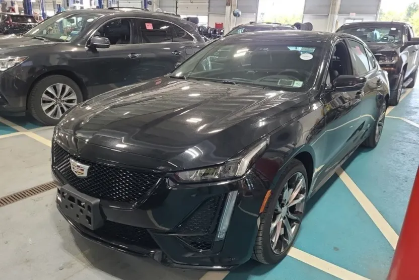 2021 Cadillac CT5 V photo 1