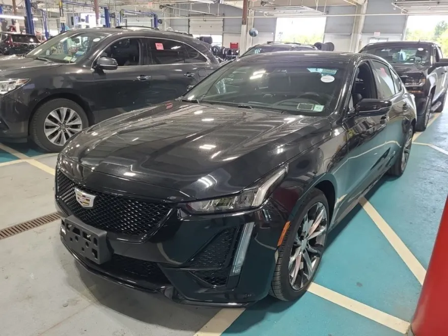 2021 Cadillac CT5 V photo 1