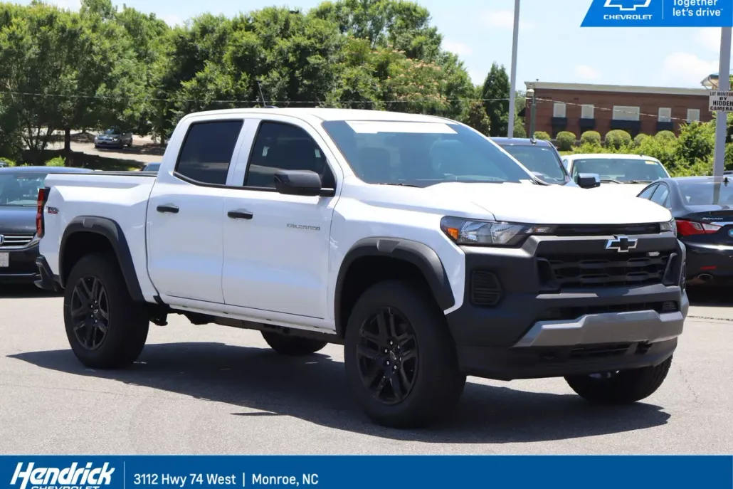 2025 Chevrolet Colorado Trail Boss photo 1