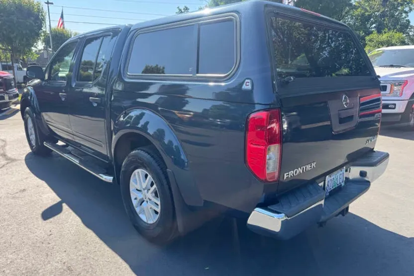 2018 Nissan Frontier SV photo 1