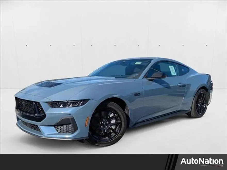 2025 Ford Mustang GT photo 1