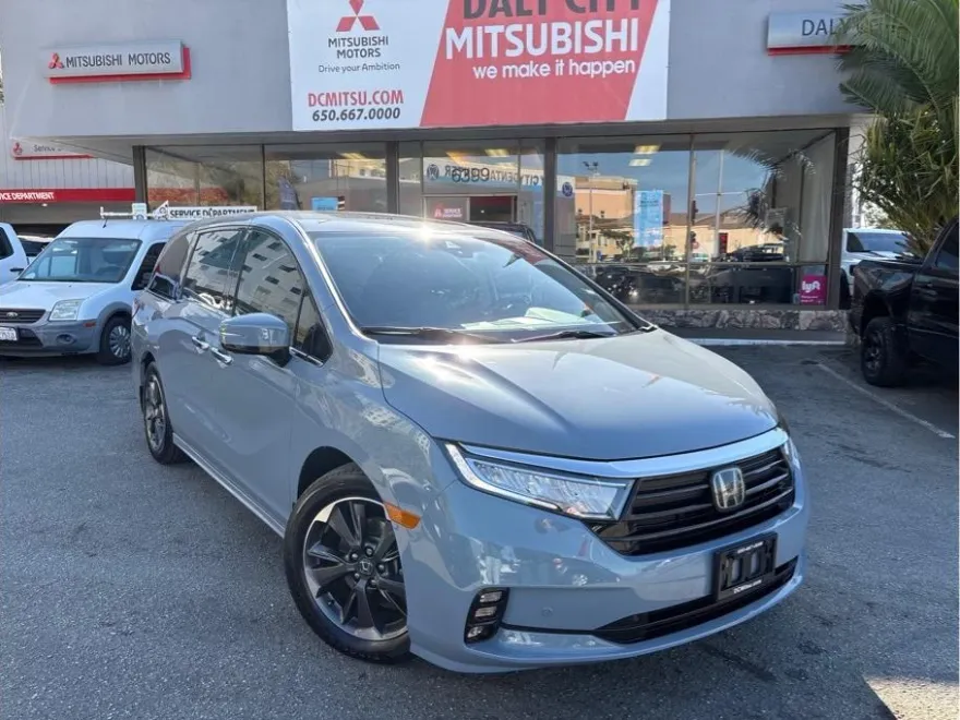 2023 Honda Odyssey Elite photo 1