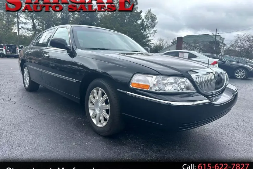 2008 Lincoln Town Car Signature Limited photo 1