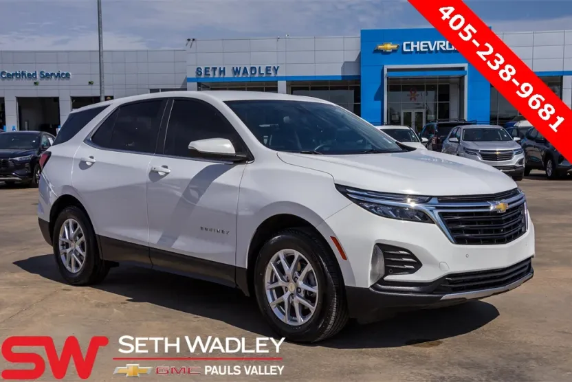 2023 Chevrolet Equinox LT photo 1