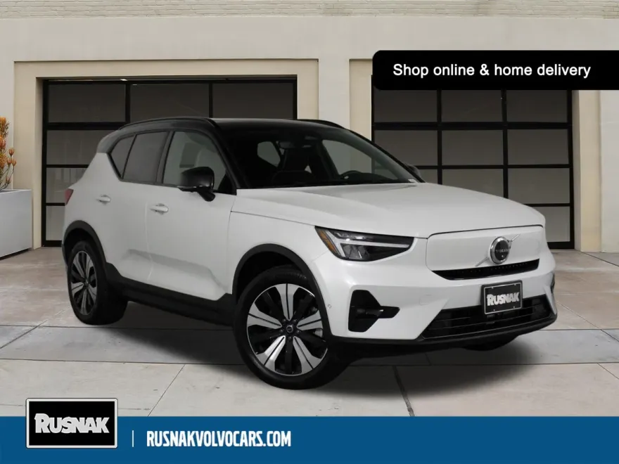 2023 Volvo XC40 Recharge Twin Plus photo 1