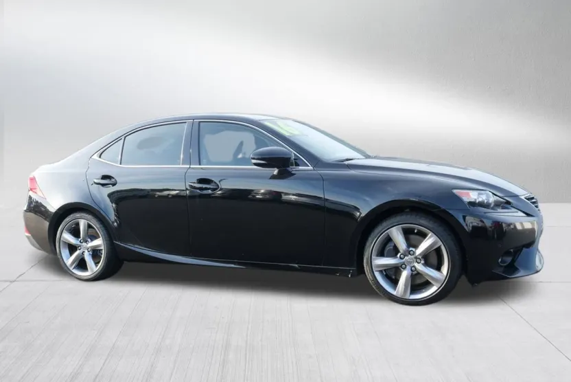 2016 Lexus IS 350 photo 1