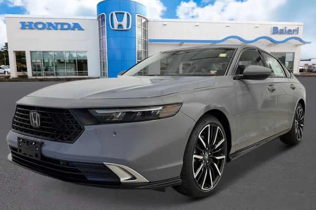 2025 Honda Accord Hybrid Touring photo 1