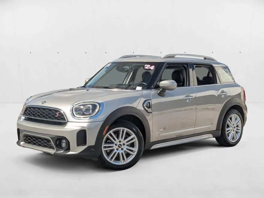 2024 Mini Countryman ALL4 S photo 1