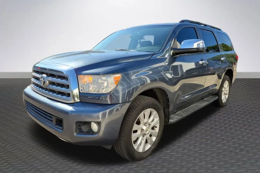 2010 Toyota Sequoia Platinum photo 1