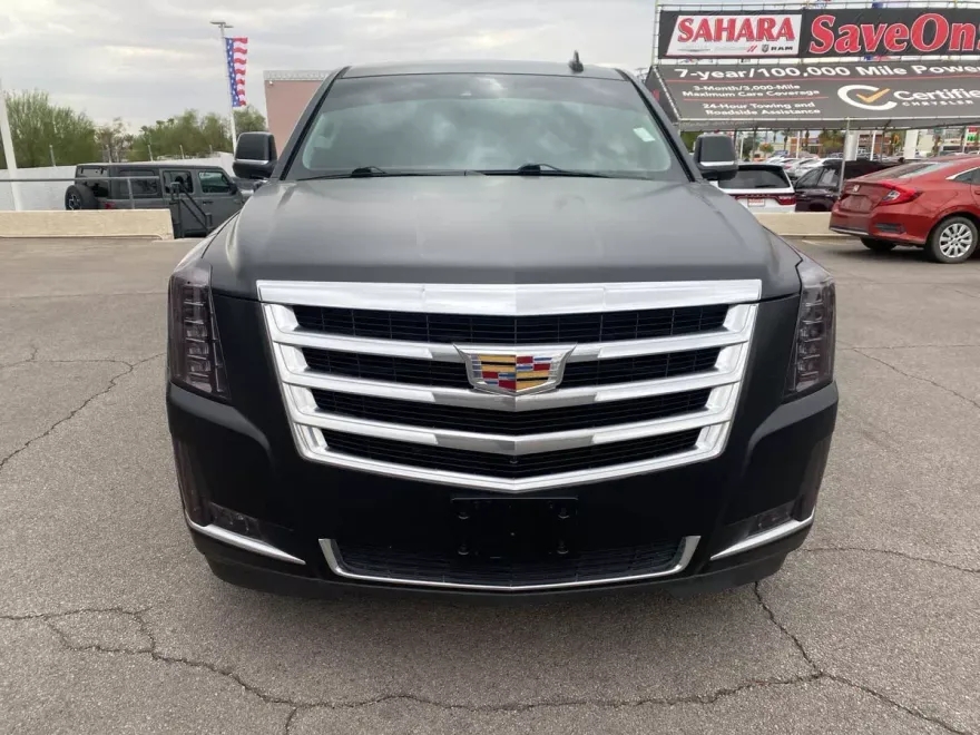 2016 Cadillac Escalade ESV Luxury photo 1
