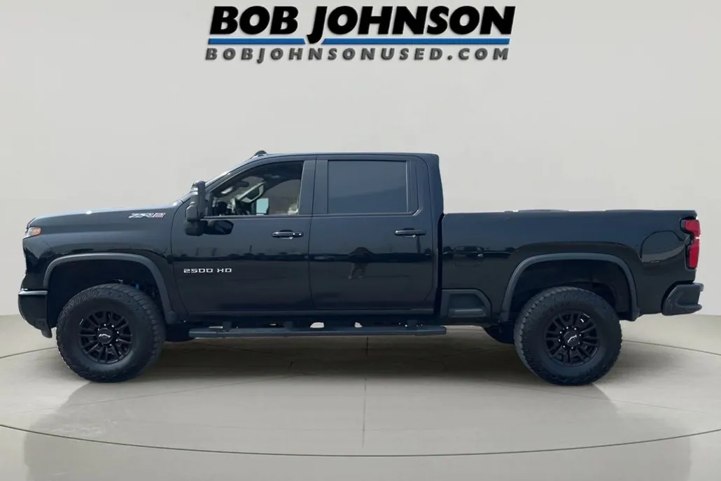 2024 Chevrolet Silverado 2500HD ZR2 photo 1