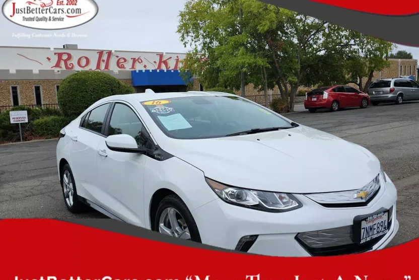 2016 Chevrolet Volt LT photo 1