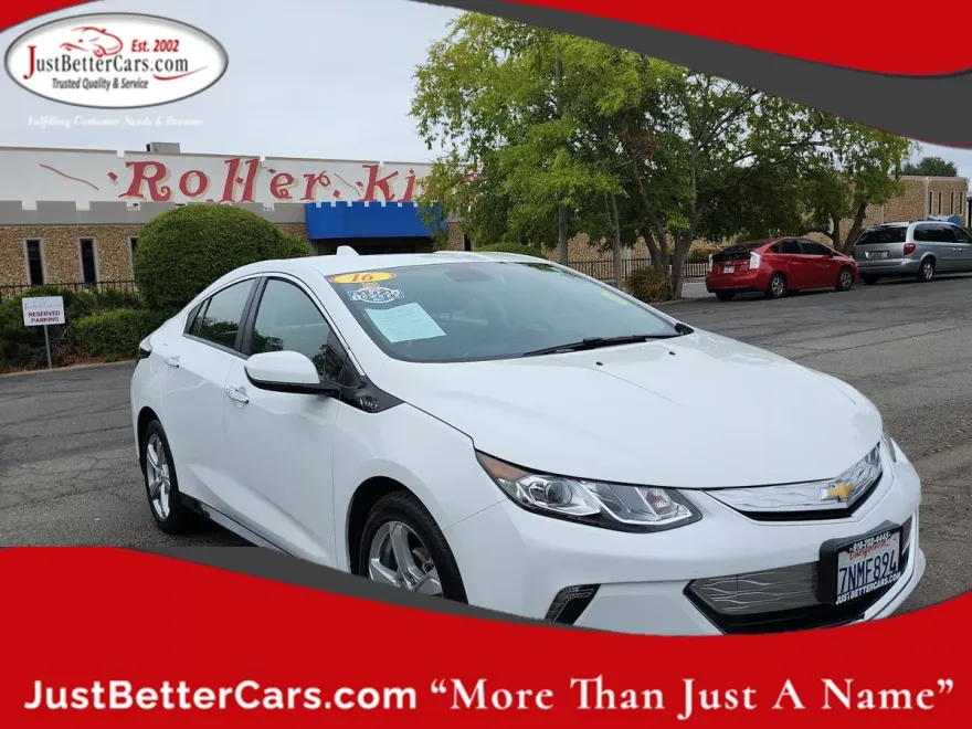 2016 Chevrolet Volt LT photo 1