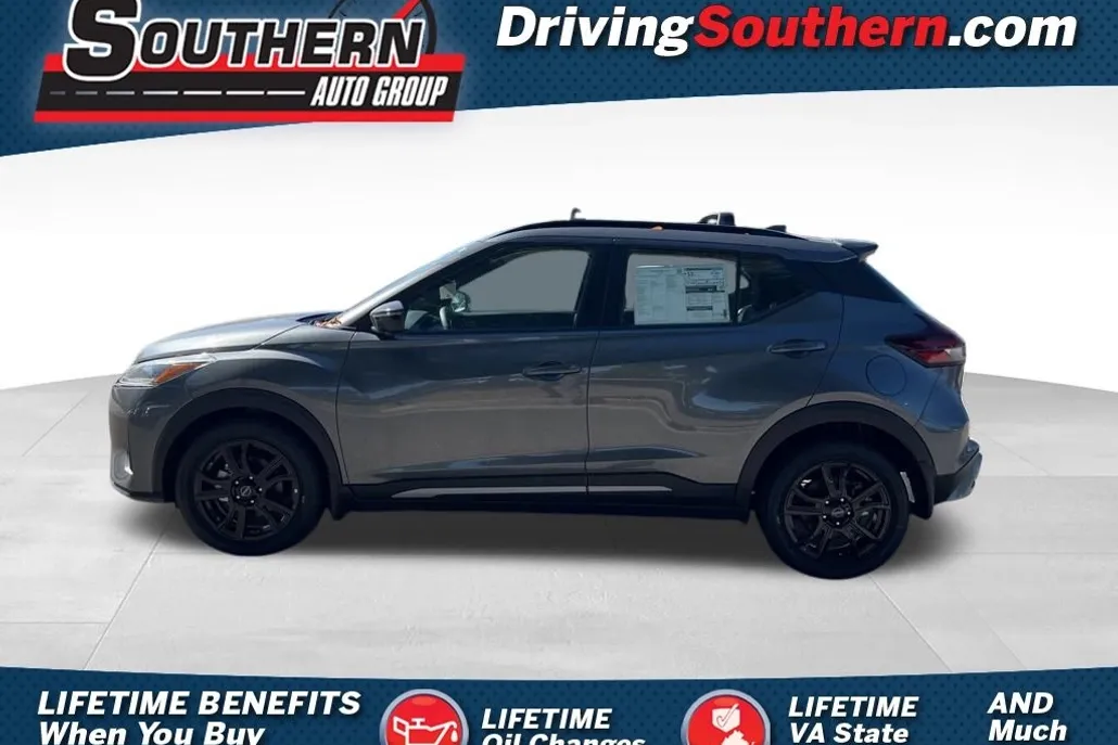 2024 Nissan Kicks SR photo 1