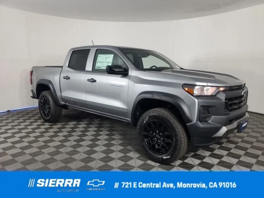 2026 Chevrolet Colorado Trail Boss photo 1