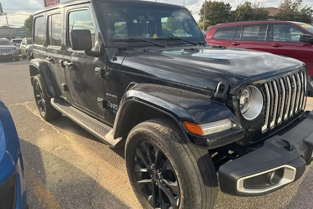 2021 Jeep Wrangler Unlimited Sahara 4xe photo 1