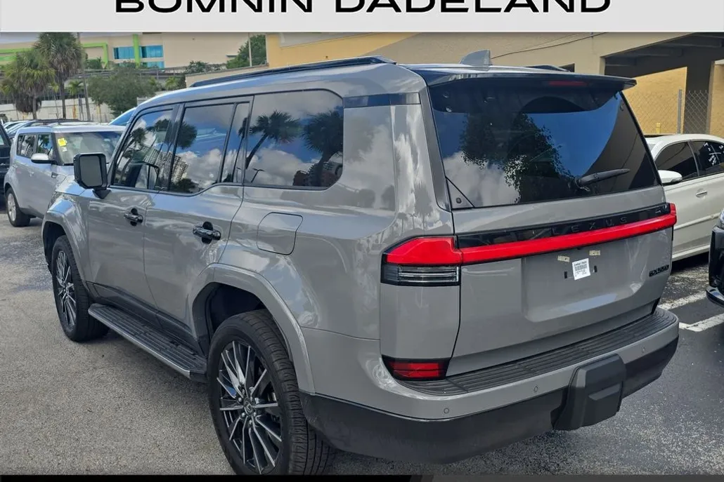 2024 Lexus GX 550 Luxury photo 1