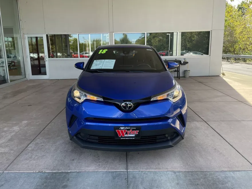 2018 Toyota C-HR XLE photo 1