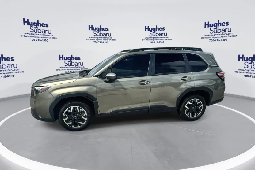 2025 Subaru Forester Premium photo 1