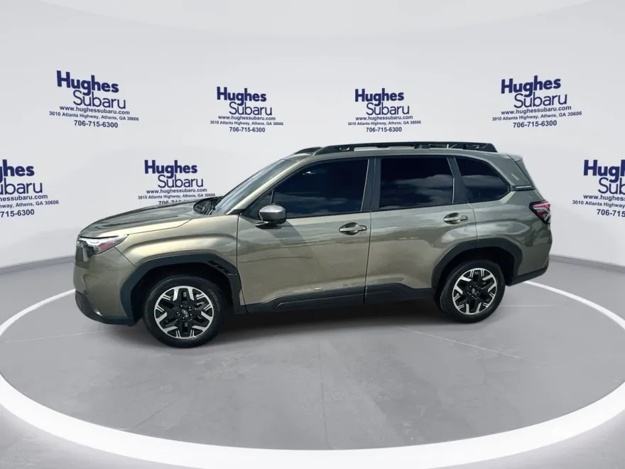 2025 Subaru Forester Premium photo 1