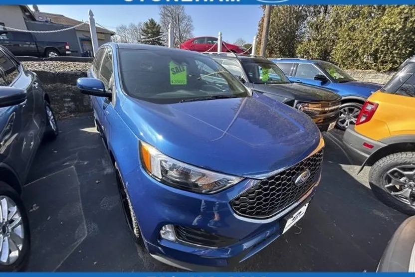 2023 Ford Edge ST-Line photo 1