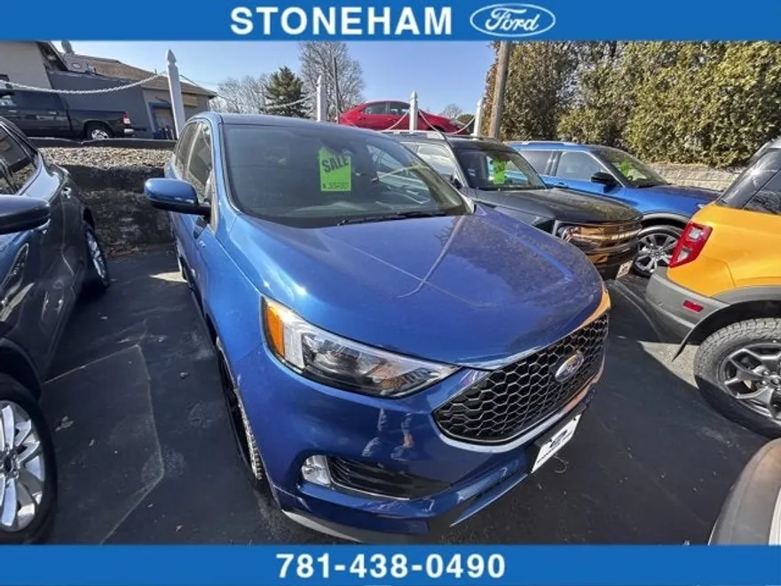 2023 Ford Edge ST-Line photo 1