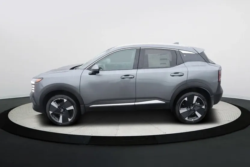 2025 Nissan Kicks SR photo 1