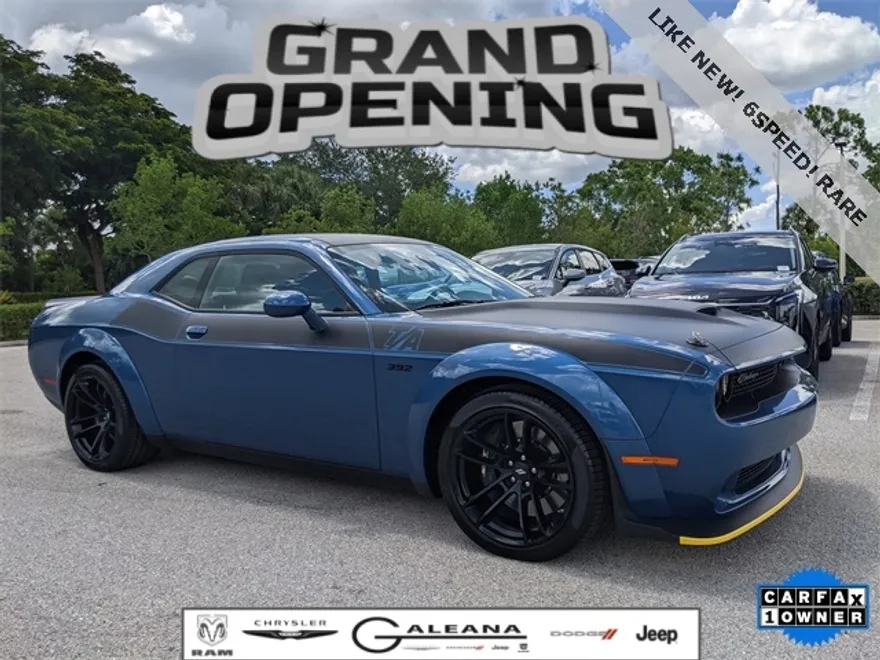 2023 Dodge Challenger R/T Scat Pack Widebody photo 1