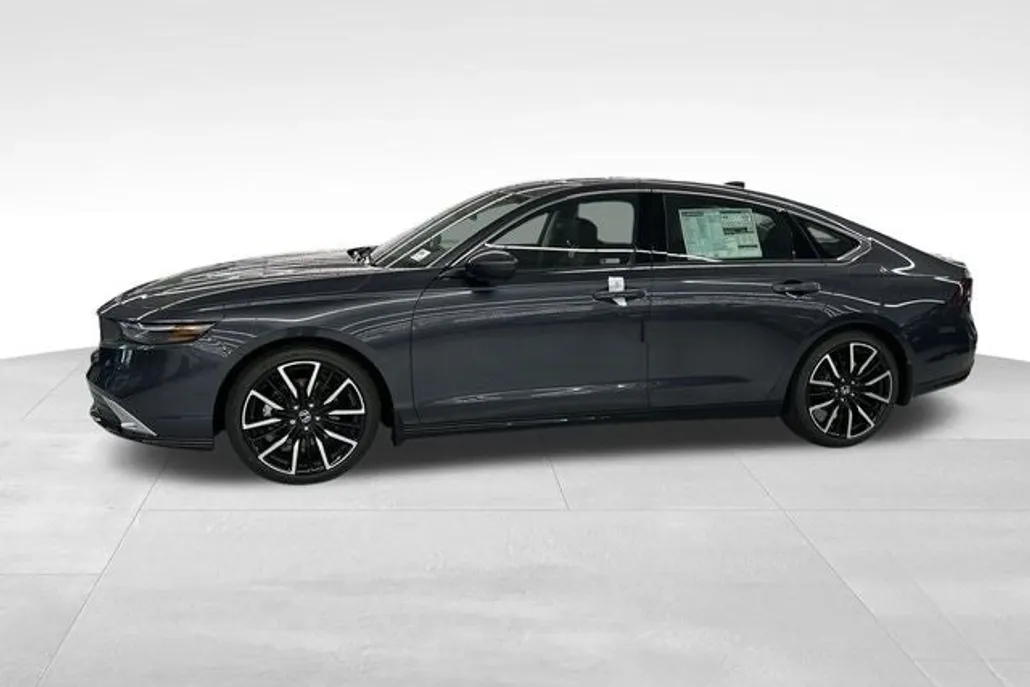 2025 Honda Accord Hybrid Touring photo 1