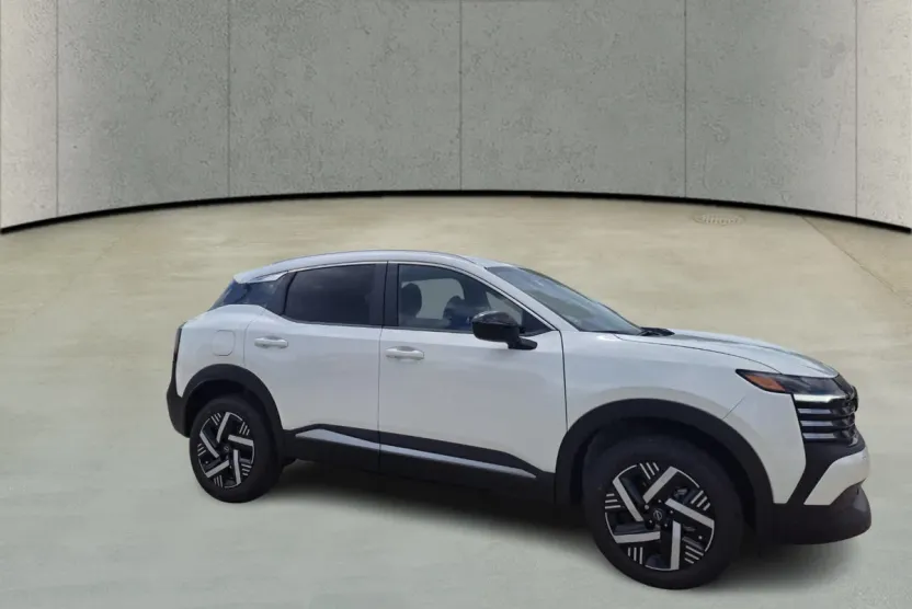 2026 Nissan Kicks SV photo 1