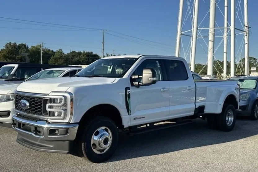 2026 Ford F-350 XLT photo 1