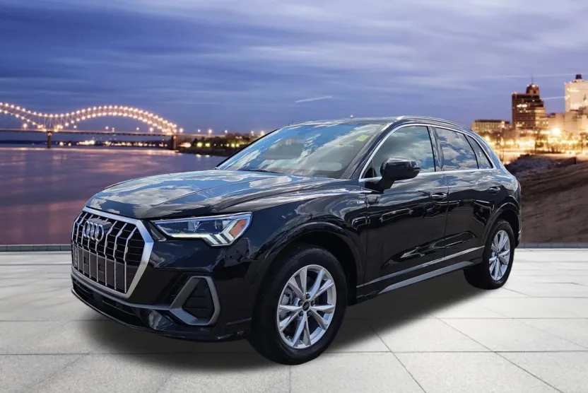 2024 Audi Q3 45 TFSI S line Premium photo 1