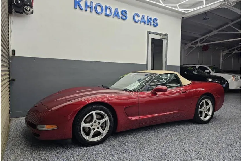 2002 Chevrolet Corvette photo 1