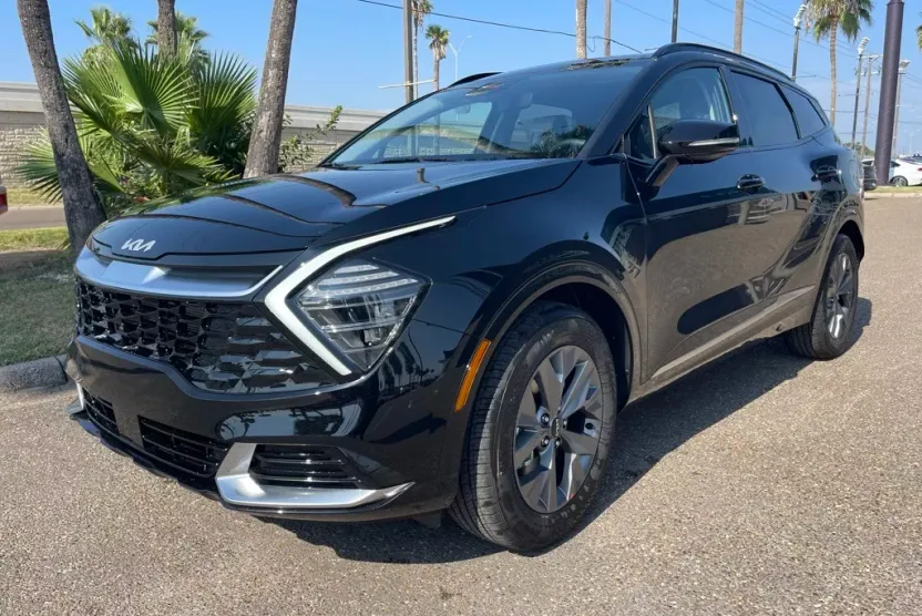 2025 Kia Sportage SX photo 1