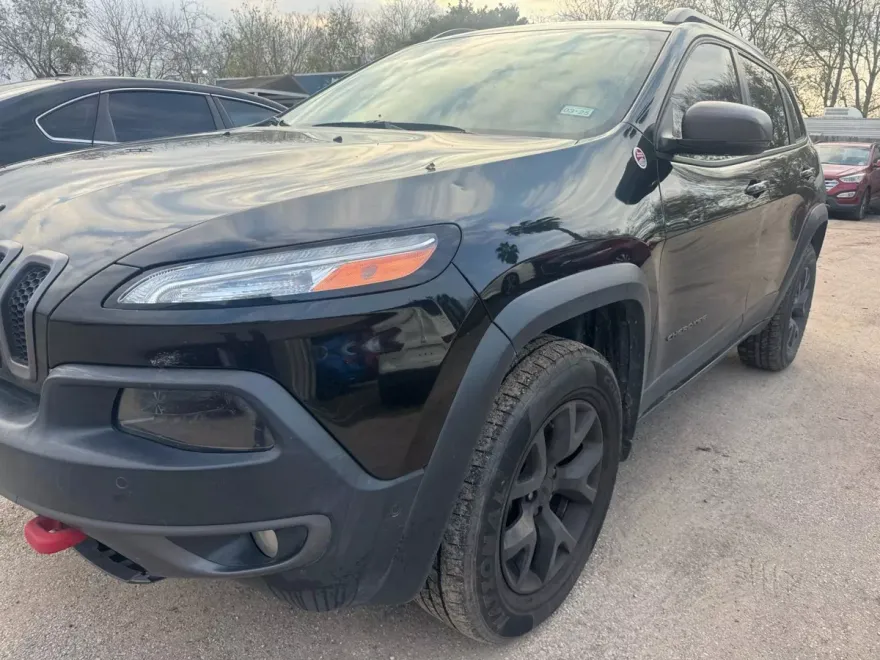 2015 Jeep Cherokee Trailhawk Sport photo 1