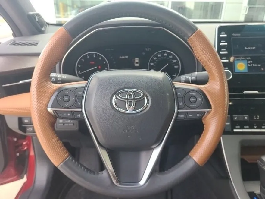 2022 Toyota Avalon Limited photo 18
