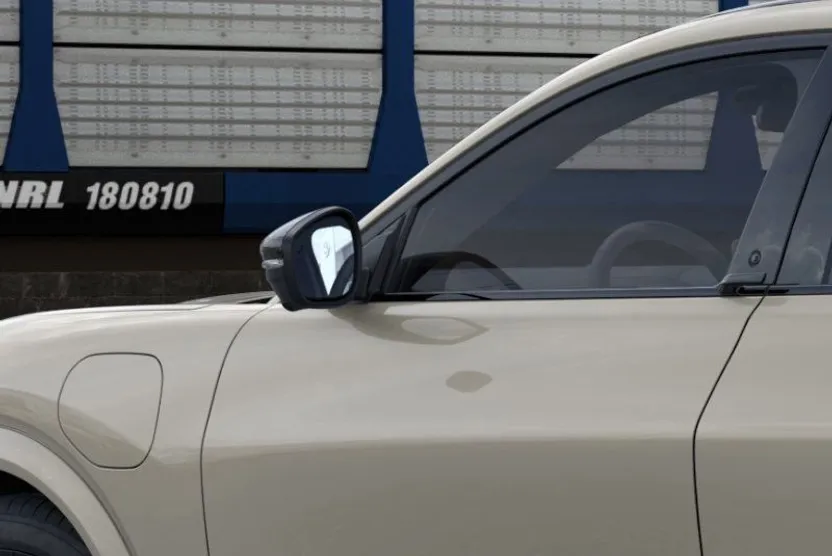 2025 Ford Mustang Mach-E GT photo 1