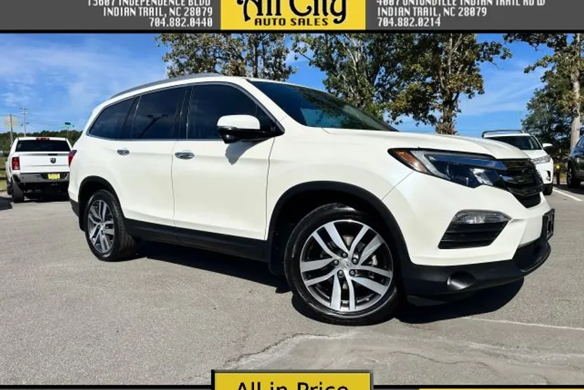2016 Honda Pilot Touring Sport photo 1