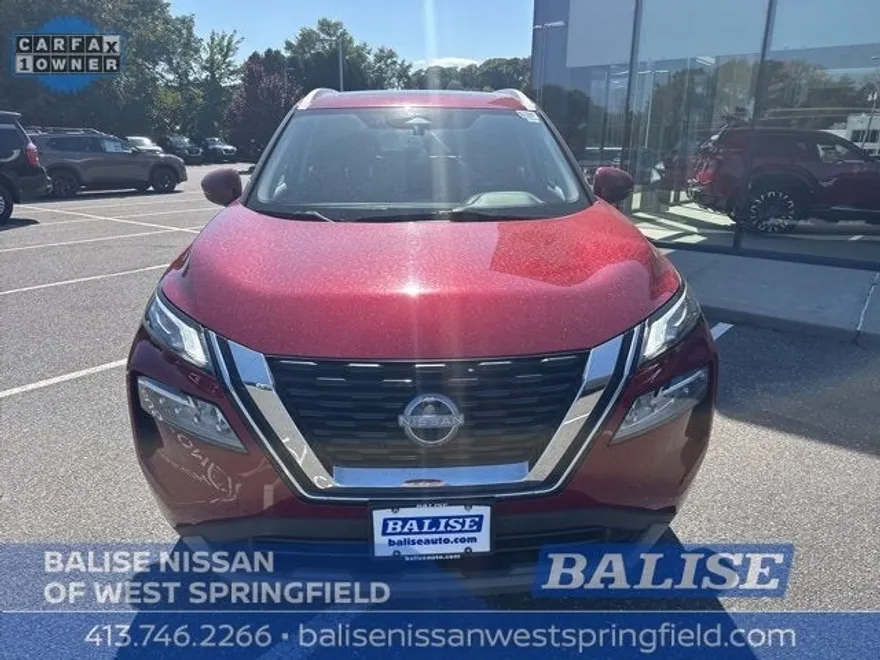 2022 Nissan Rogue SV photo 1