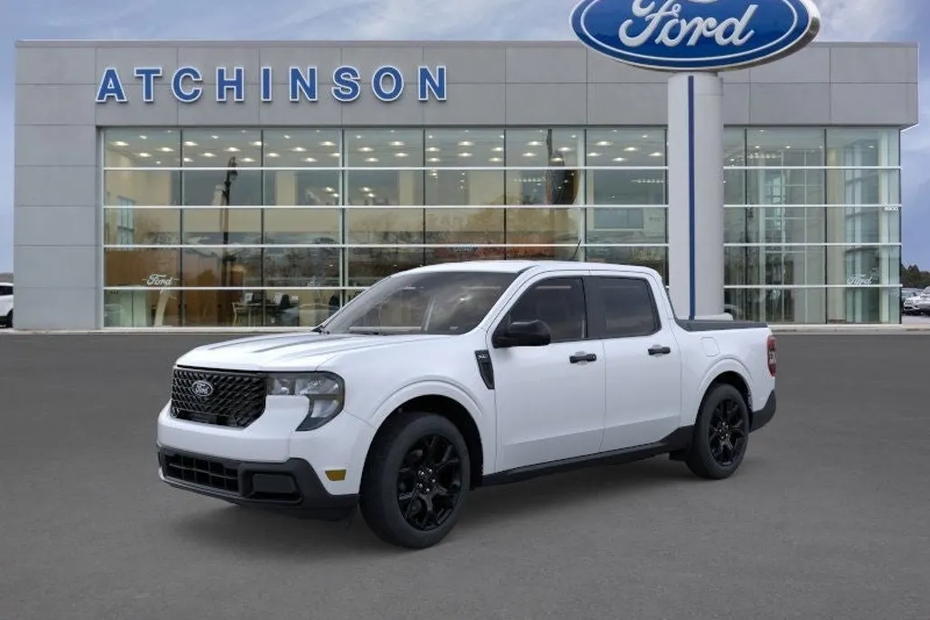 2025 Ford Maverick XLT photo 1