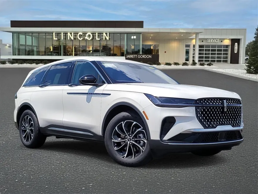 2025 Lincoln Nautilus Premiere photo 1