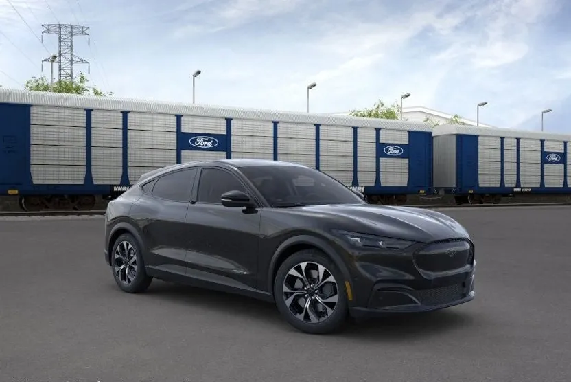 2025 Ford Mustang Mach-E Select photo 1