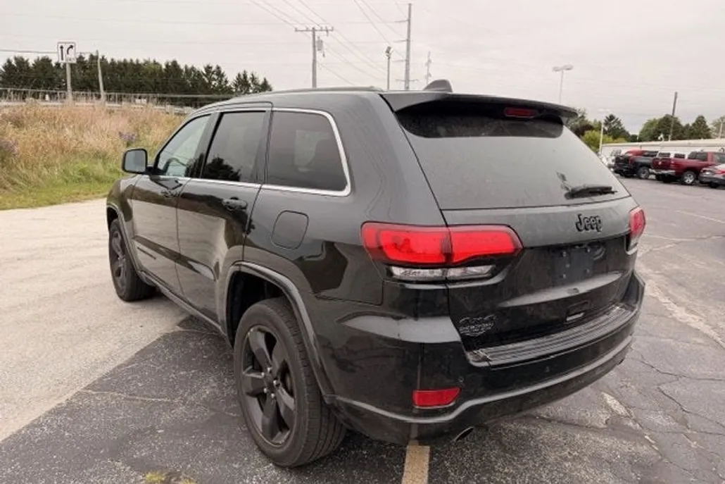 2015 Jeep Grand Cherokee Altitude photo 1