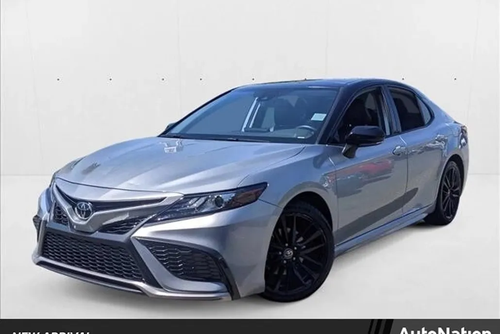 2022 Toyota Camry XSE photo 1