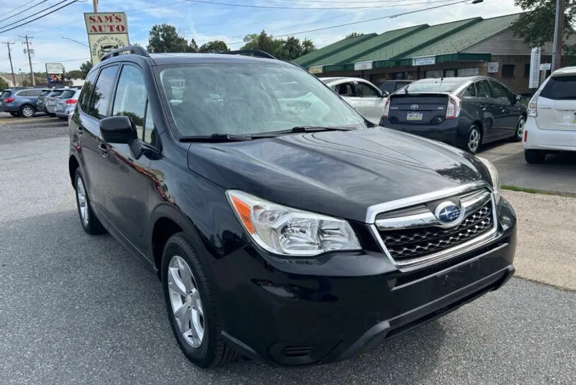 2015 Subaru Forester 2.5i Premium photo 1